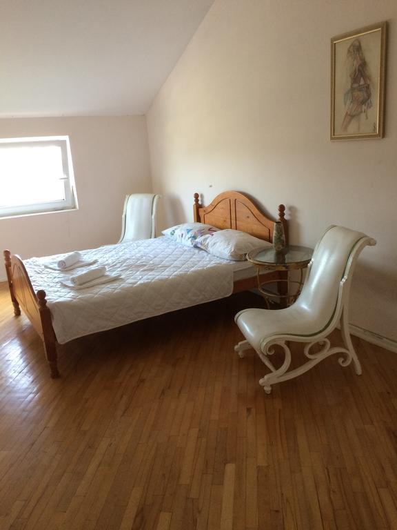 Guest House One Two Three Tiflis Habitación foto